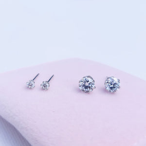 Moissanite Classic Stud Set